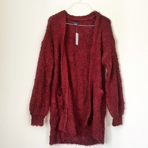American Eagle Soft Knit Cranberry Maroon Cardigan Baggy Sweater 2 Pockets SMALL - Picture 2 of 7